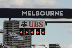 Red lights as the race is stopped