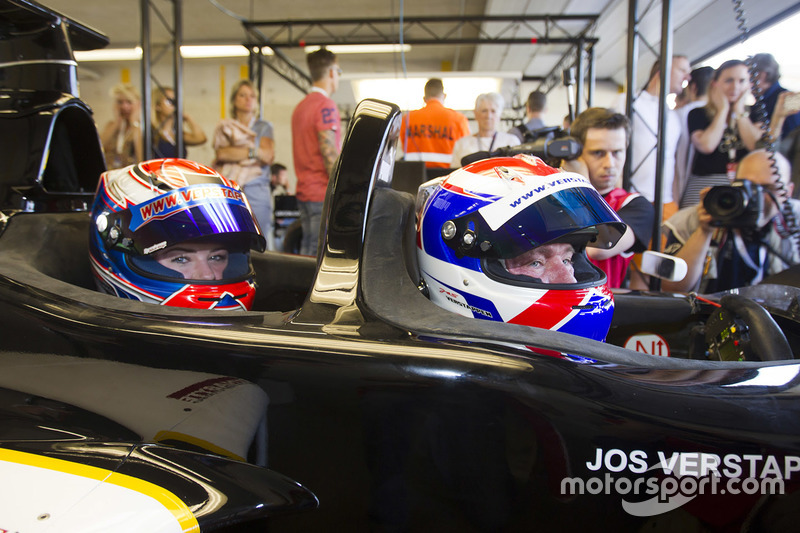 Jos Verstappen, Victoria Verstappen, F1 biplaza