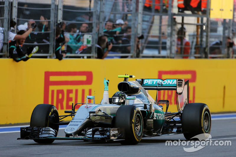 Ganador Nico Rosberg, Mercedes AMG F1 Team W07