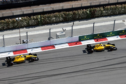 Kevin Magnussen, Renault Sport F1 Team RS16 leads team mate Jolyon Palmer, Renault Sport F1 Team RS16