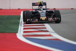 Carlos Sainz Jr., Scuderia Toro Rosso STR11