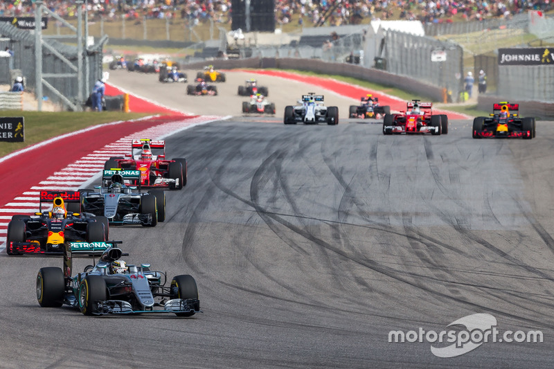 Lewis Hamilton, Mercedes AMG F1 W07 Hybrid leads at the start of the race