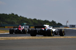 Sergey Sirotkin, Williams FW41 runs wide