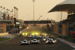Arrancada #1 Porsche Team Porsche 919 Hybrid: Neel Jani, Andre Lotterer, Nick Tandy leads from #7 To