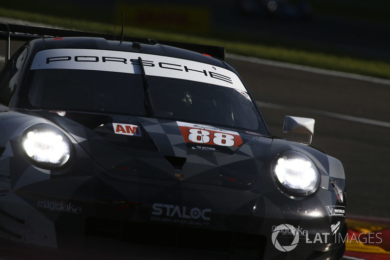 #88 Proton Competition Porsche 911 RSR: Khaled Al Qubaisi, Giorgio Roda, Matteo Cairoli