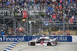 Kevin Harvick, Stewart-Haas Racing, Ford takes the win