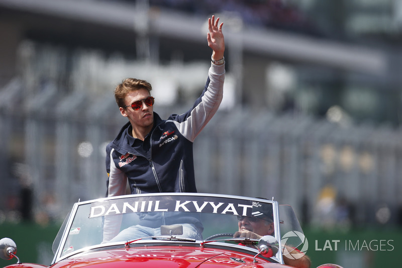 Daniil Kvyat, Scuderia Toro Rosso, in the drivers parade