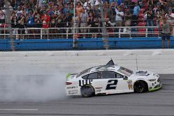 Race winner Brad Keselowski, Team Penske Ford