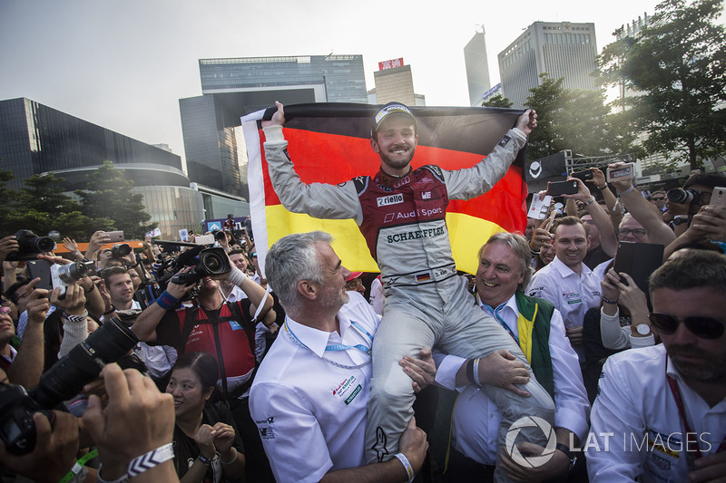 Race winner Daniel Abt, Audi Sport ABT Schaeffler celebrates victory