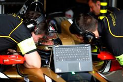 Jean-Eric Vergne, Techeetah, in the garage