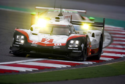 #2 Porsche Team Porsche 919 Hybrid: Timo Bernhard, Earl Bamber, Brendon Hartley