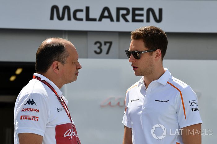 Frederic Vasseur, Sauber, Team Principal y Stoffel Vandoorne, McLaren