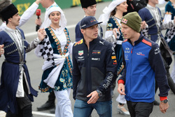 Макс Ферстаппен, Red Bull Racing, и Брендон Хартли, Toro Rosso