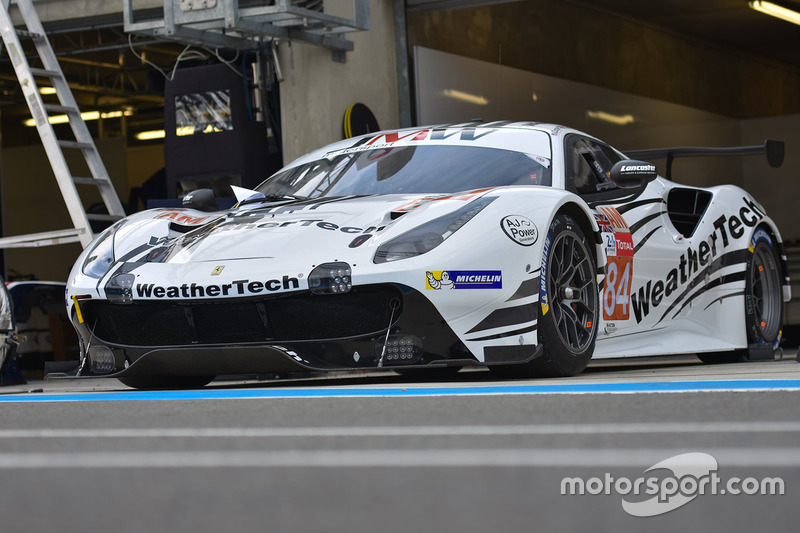 #84 JMW Motorsport Ferrari 488 GTE: Liam Griffin, Cooper MacNeil, Jeff Segal