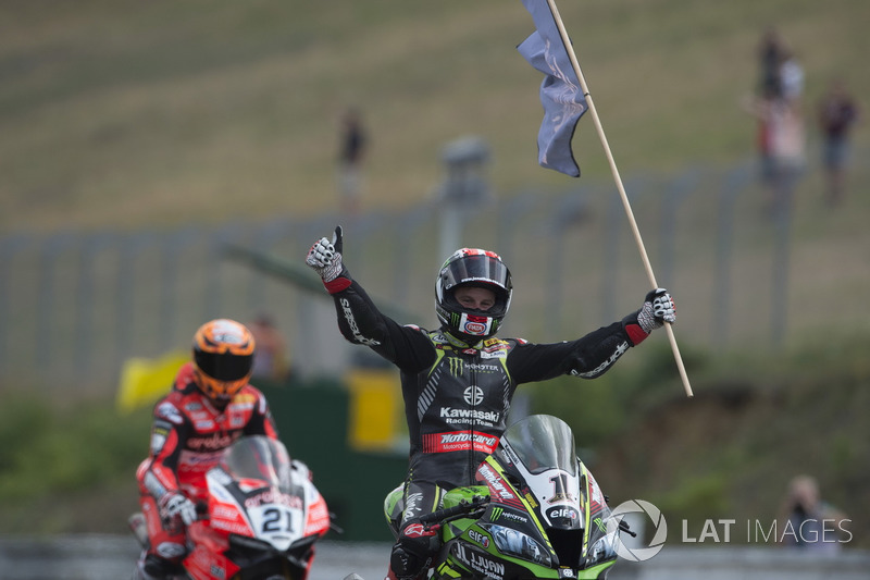 Rea déloge Fogarty du record de succès en Superbike à Brno