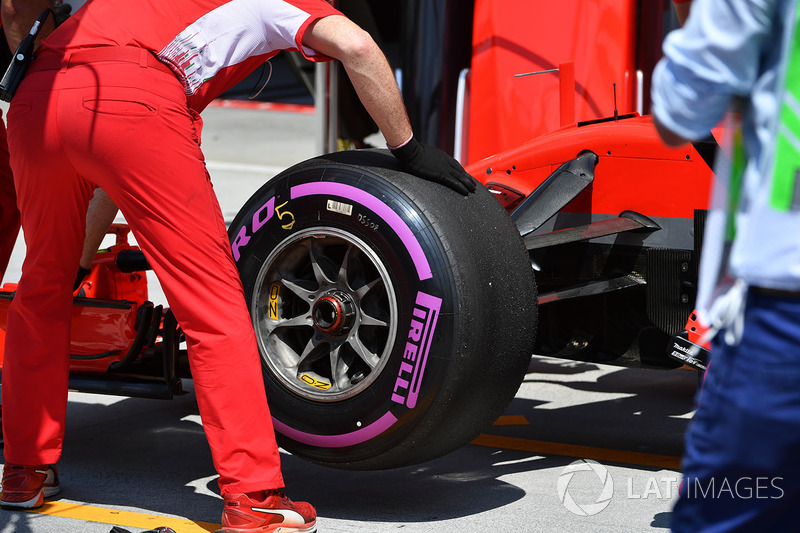 Ferrari SF71H Pirelli tyre