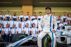 Lance Stroll, Williams en la foto del equipo  Williams team