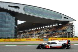 #2 Porsche Team Porsche 919 Hybrid: Timo Bernhard, Earl Bamber, Brendon Hartley