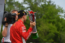 Yarış galibi Sebastian Vettel, Ferrari