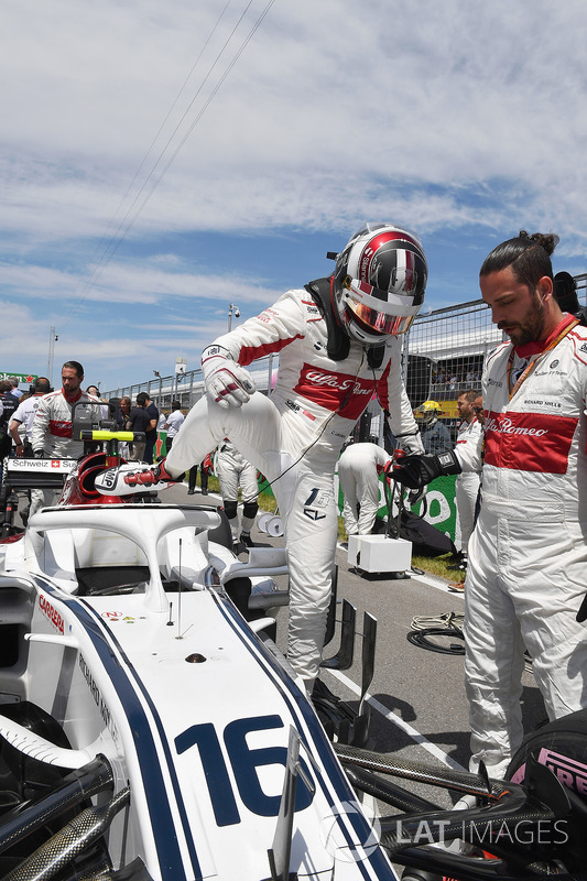 Charles Leclerc, Sauber C37 sur la grille