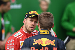 Победитель Себастьян Феттель, Ferrari, третье место – Макс Ферстаппен, Red Bull Racing