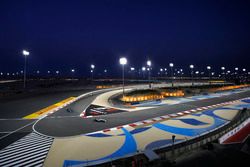 Lewis Hamilton, Mercedes W05, voor Nico Rosberg, Mercedes W05, en Felipe Massa, Williams FW36