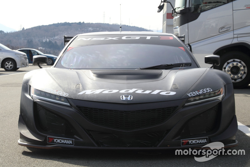 テストカラーのModulo Drago CORSE NSX GT3 フロント