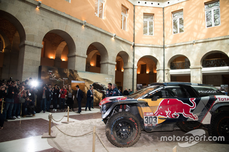 #303 Peugeot Sport Peugeot 3008 DKR: Carlos Sainz, Lucas Cruz