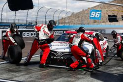 Erik Jones, Joe Gibbs Racing, Toyota Camry Sport, Clips pit stop