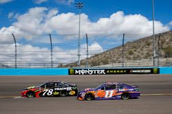 Martin Truex Jr., Furniture Row Racing, Toyota Camry 5-hour ENERGY/Bass Pro Shops e Denny Hamlin, Joe Gibbs Racing, Toyota Camry FedEx Freight