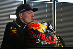 Max Verstappen, Red Bull Racing y su casco