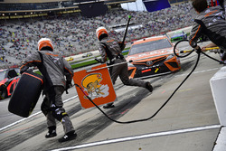 Daniel Suarez, Joe Gibbs Racing, ARRIS Toyota Camry pits