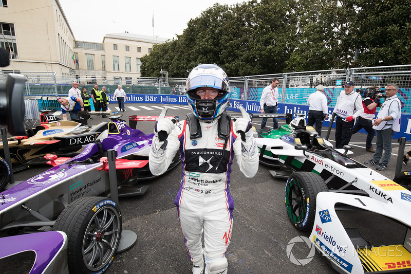 Ganador de la carrera Sam Bird, DS Virgin Racing