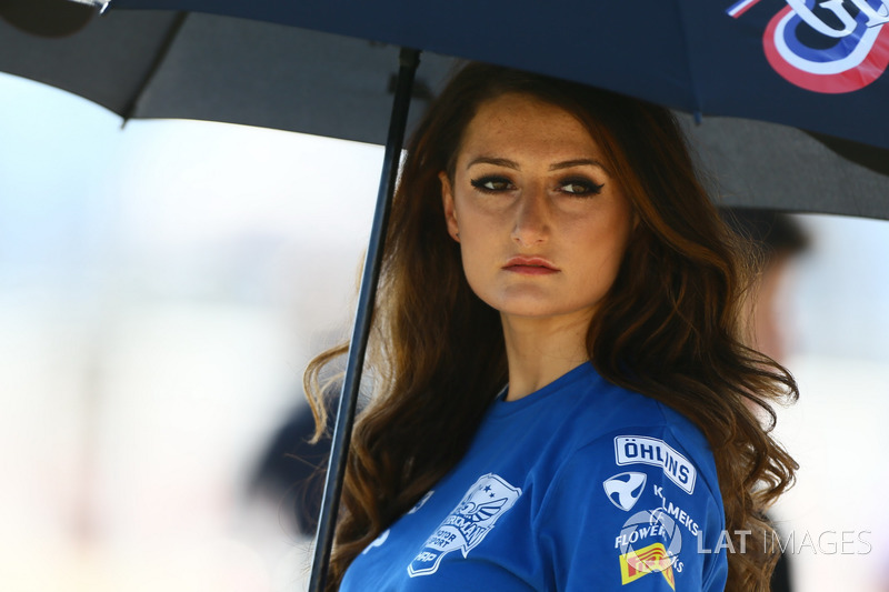 Grid girl