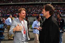 Nico Rosberg, Ambasciatore Mercedes-Benz in griglia con Michael Schmidt, giornalista