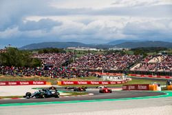 Валттери Боттас, Mercedes AMG F1 W09, Кими Райкконен, Ferrari SF71H, и Макс Ферстаппен, Red Bull Racing RB14