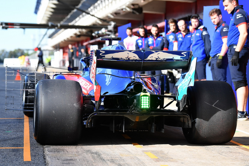 Детали задней части Toro Rosso STR13