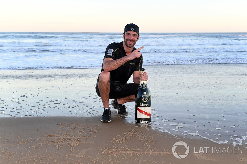 Jean-Eric Vergne, Techeetah, festeggia sulla spiaggia