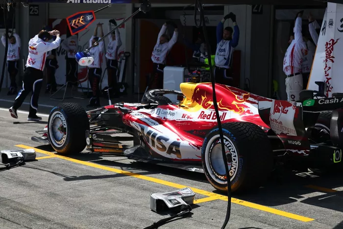 تفاصيل Racing Bulls VCARB03