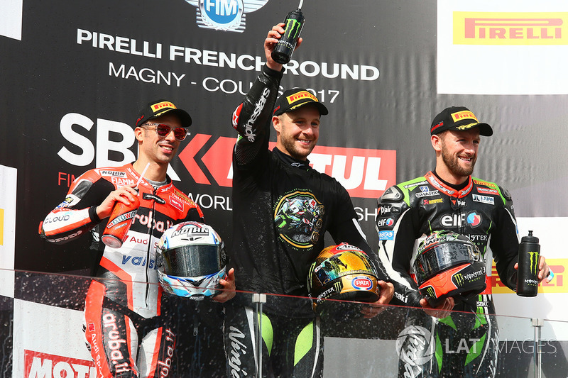 Podio: ganador de la carrera y campeón de 2017 Jonathan Rea, Kawasaki Racing, segundo lugar Marco Melandri, Ducati Team y tercer lugar Tom Sykes, Kawasaki Racing