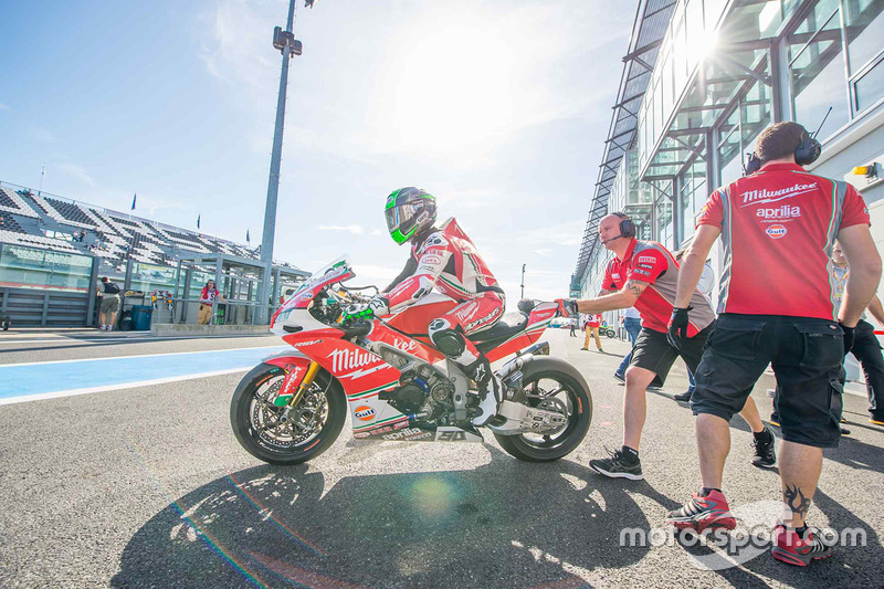 Eugene Laverty, Milwaukee Aprilia