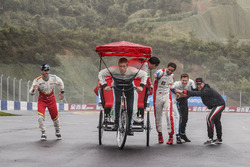Thed Björk, Polestar Cyan Racing, Volvo S60 Polestar TC1, Norbert Michelisz, Honda Racing Team JAS, Honda Civic WTCC, Esteban Guerrieri, Campos Racing, Chevrolet RML Cruze TC1, Mehdi Bennani, Sébastien Loeb Racing, Citroën C-Elysée WTCC, Nicky Catsburg, Polestar Cyan Racing, Volvo S60 Polestar TC1, Rob Huff, All-Inkl Motorsport, Citroën C-Elysée WTCC