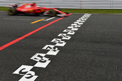 Sebastian Vettel, Ferrari SF70H and start and finish stripe
