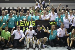 1. Lewis Hamilton, Mercedes AMG F1; 3. Valtteri Bottas, Mercedes AMG F1