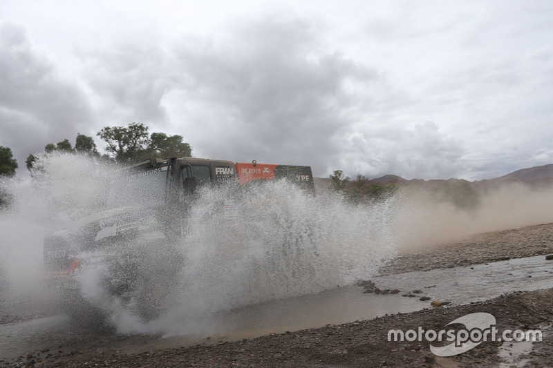 #502 Team De Rooy, IVECO: Federico Villagra, Adrian Yacopini, Ricardo Torlaschi