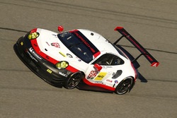 #912 Porsche Team North America Porsche 911 RSR: Kevin Estre, Laurens Vanthoor, Richard Lietz