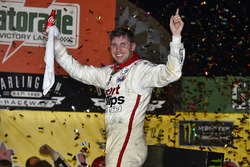 Race winner Denny Hamlin, Joe Gibbs Racing Toyota