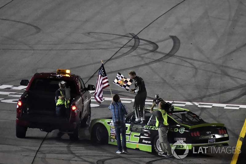 Race winner Brad Keselowski, Team Penske Ford