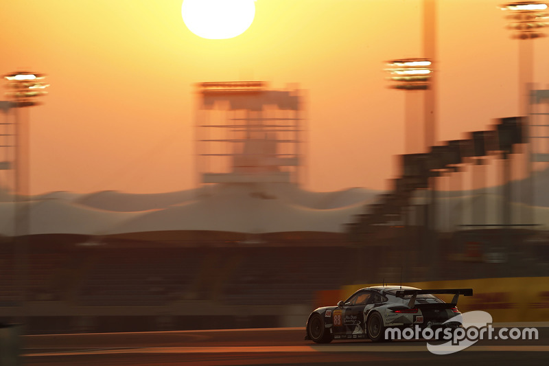 #88 Proton Racing Porsche 911 RSR: Khaled Al Qubaisi, David Heinemeier Hansson, Patrick Long