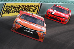 Daniel Suarez, Joe Gibbs Racing Toyota, Justin Allgaier, JR Motorsports Chevrolet
